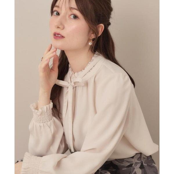 Couture Brooch / クチュールブローチ 【フェミニン・通勤】タイ付きピコフリルブラウス