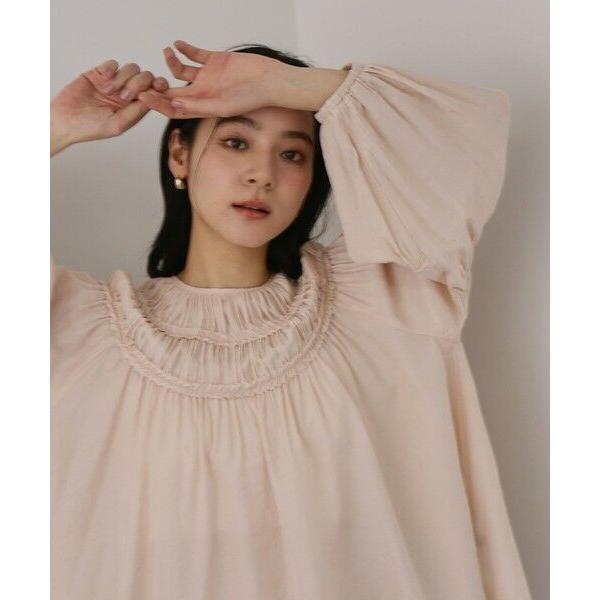 QUEENS COURT / クイーンズコート DELAVEダブルギャザースモックブラウス