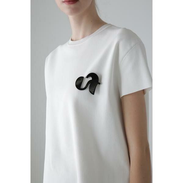 ADORE / アドーア イニシャルブローチ