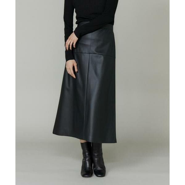 INED / イネド 《大きいサイズ》フェイクレザートラペーズスカート