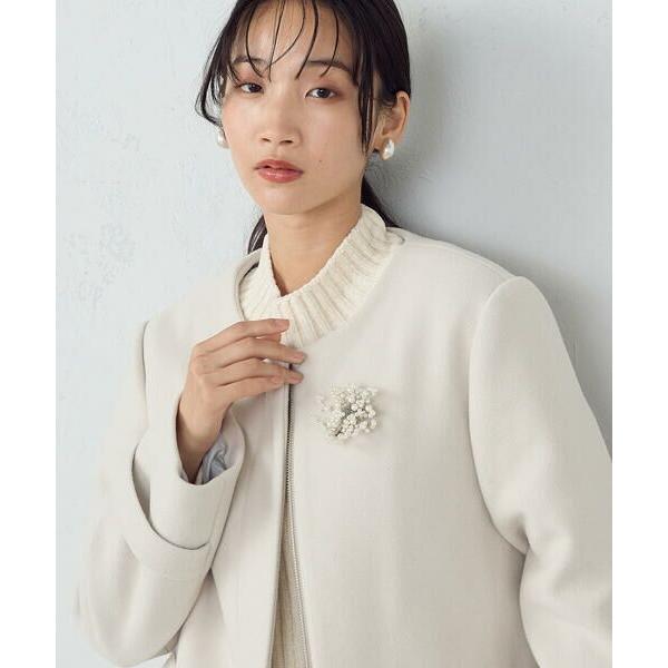 COMME CA ISM / コムサイズム プラスチックパール　フラワーブローチ