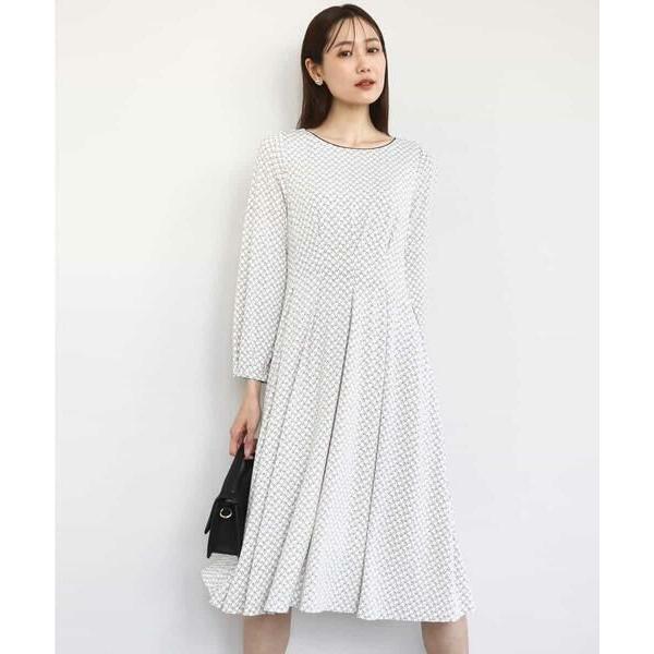 MK MICHEL KLEIN / エムケーミッシェルクラン タックデザイン幾何柄ワンピース/洗える