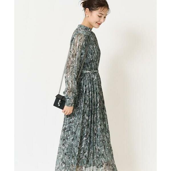 a.v.v / アー・ヴェ・ヴェ 【洗える】ランダムプリーツワンピース