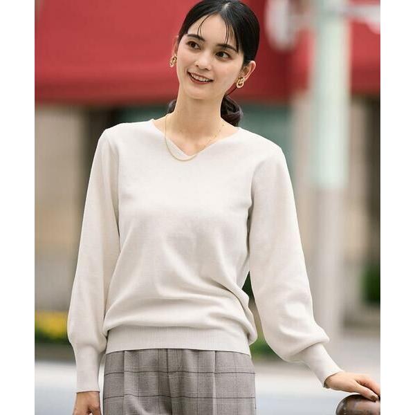 a.v.v / アー・ヴェ・ヴェ 【雑誌InRed(宝島社)1月号掲載】Vネックパフスリーブラメニッ...