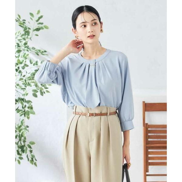 a.v.v / アー・ヴェ・ヴェ 【洗える】チャーム付きボウタイブラウス