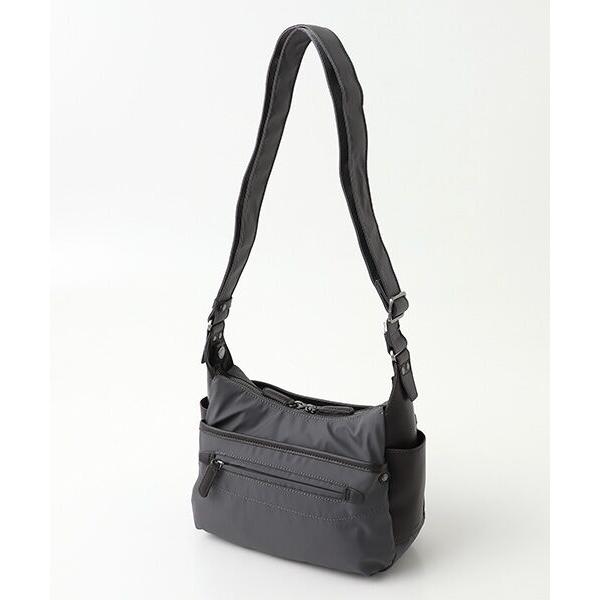 Y'SACCS / イザック 【ナイロンタフタ×リサイクルレザー】デイリーポシェット