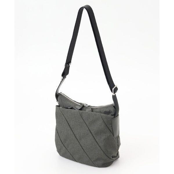 Y'SACCS / イザック ストリームラインショルダー