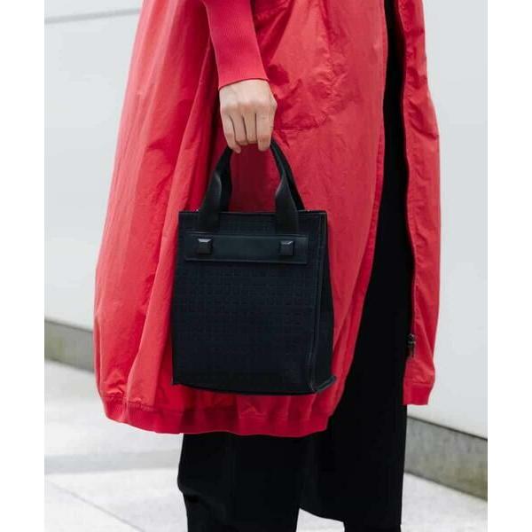 HIROKO KOSHINO / ヒロココシノ スクエアエンボスショルダーバッグ