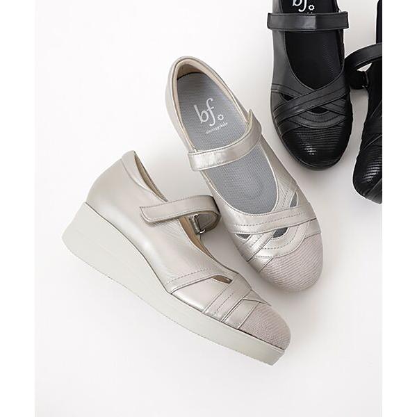 BeauFort / ビューフォート クロスデザイン軽量厚底ストラップシューズ