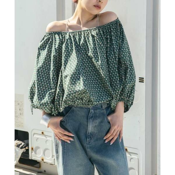 KBF / ケービーエフ 2WAYフラワープリントブラウス