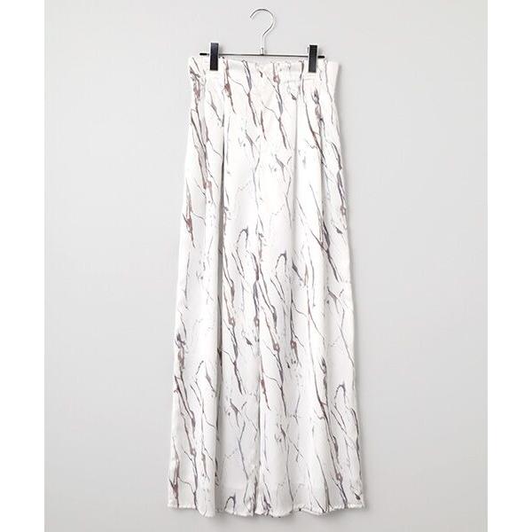 B DONNA / ビドンナ 総柄　フレアパンツ