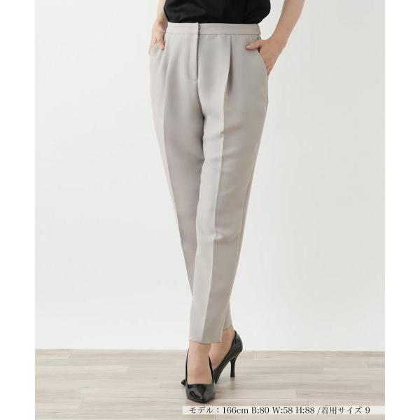 Leilian / レリアン テーパードタックパンツ