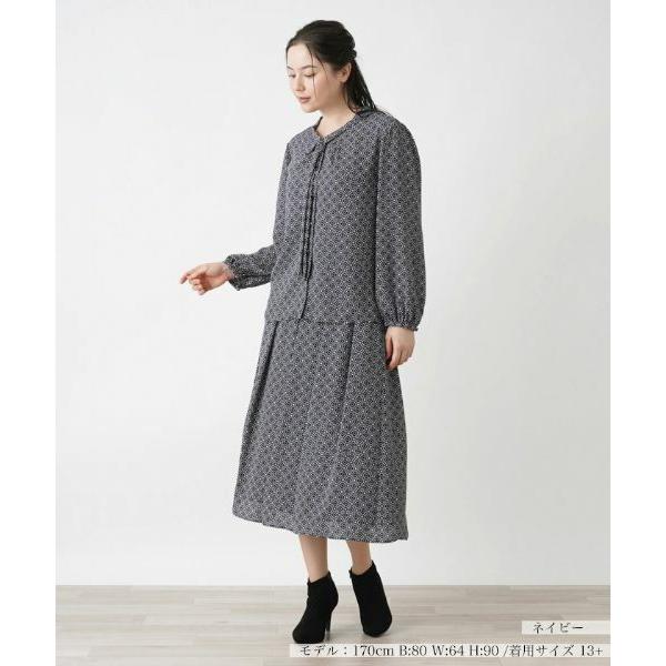 Leilian PLUS HOUSE / レリアンプラスハウス 幾何学柄ブラウススーツ