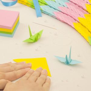 千羽鶴キットＭ キッズ４色　手作りキット　千羽鶴用折り紙と材料のセット　Ｍサイズ（7.5cm角折り紙）