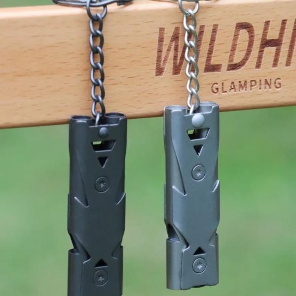 熊よけ ホイッスル 120デシベル 笛 爆音 全2色 災害用 防犯