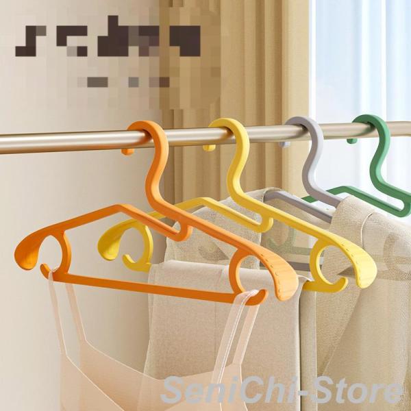 新生活応援 ハンガー 肩 跡つかない 滑りにくい 軽い 収納 便利 セット販売 洗濯 人体ハンガー ...