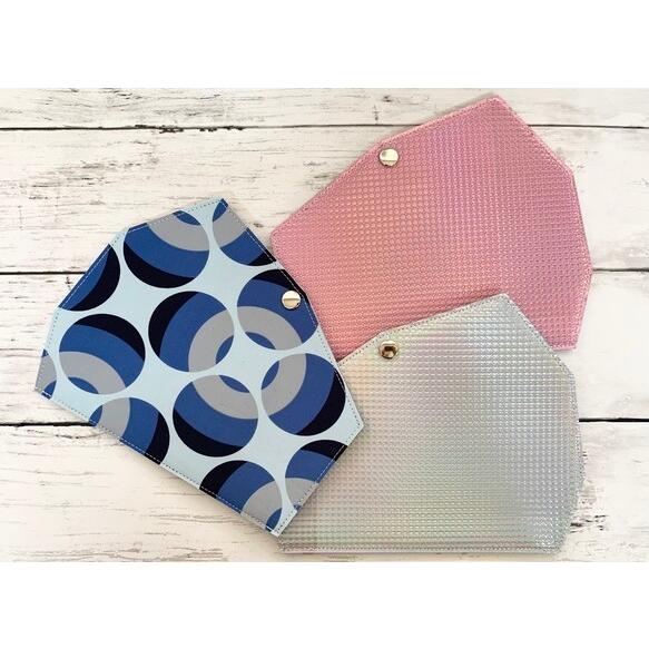 色は選べません マスクケースMAG-02 ★★★★★ 自動発送につきキャンセル不可 大特価に付きお一...