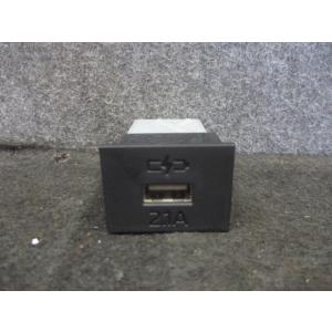 AKE919タフト 5BA-LA900S 【助手席USBポート】 KF-VET W25  01765...