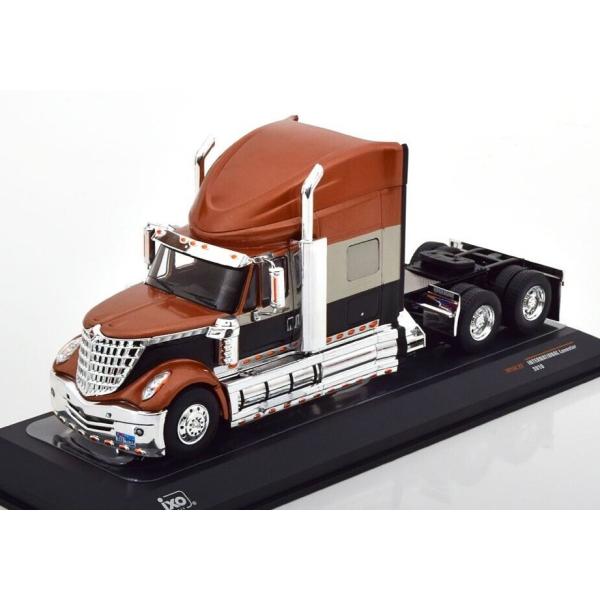 イクソ　1/43　インターナショナル ローンスター 2010 メタリックオレンジ/ブラック