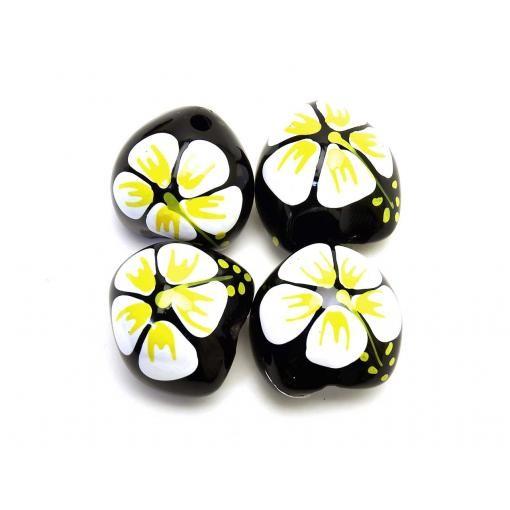 ホワイト ハイビスカス ククイナッツ（4ケ入り）