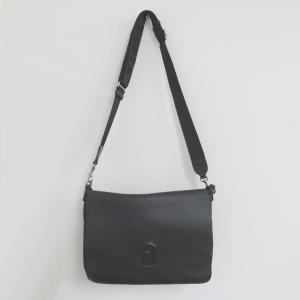 Ts807163 フルラ ショルダーバッグ メッセンジャー ナイロン〓レザー　MB00072　BX0320 黒 メンズ Furla 中古