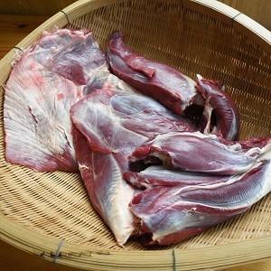 ペット用 えぞ鹿肉 モモ ブロック 1kg : 犬のためのえぞ鹿肉のお店