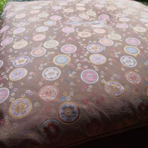 桜円(圧縮綿入)御前座布団 67×68cm 送...の詳細画像2