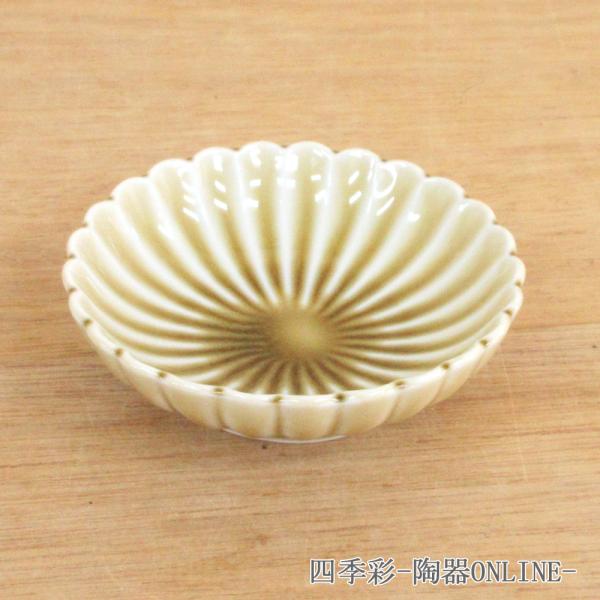 皿 丸皿 いらほ菊型和皿 11cm フルーツ皿 おしゃれ 和食器 業務用 美濃焼