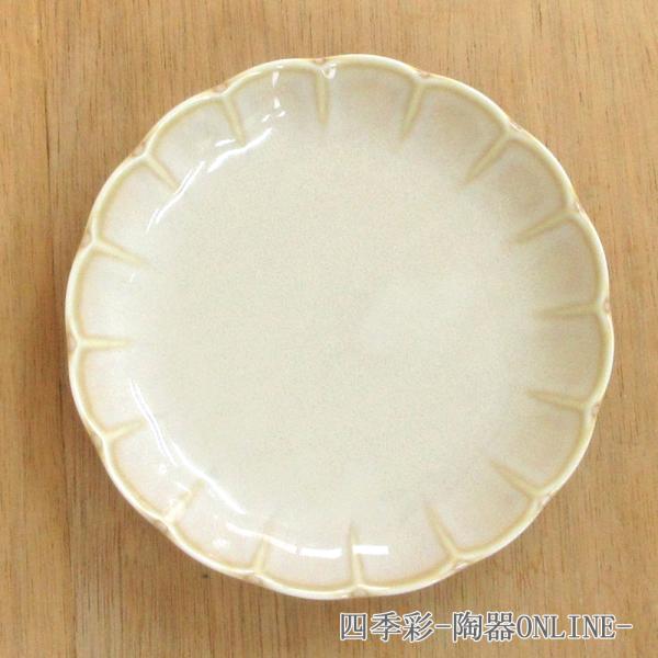 皿 中皿 丸皿 16cm パン皿 おしゃれ かわいい クリーム 菊型 花型 日本製 美濃焼