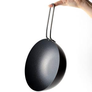 アーネスト  中華鍋 キャンプ 18cm 軽量  鉄製なのにくっつきにくい 焦げ付きにくい (フ