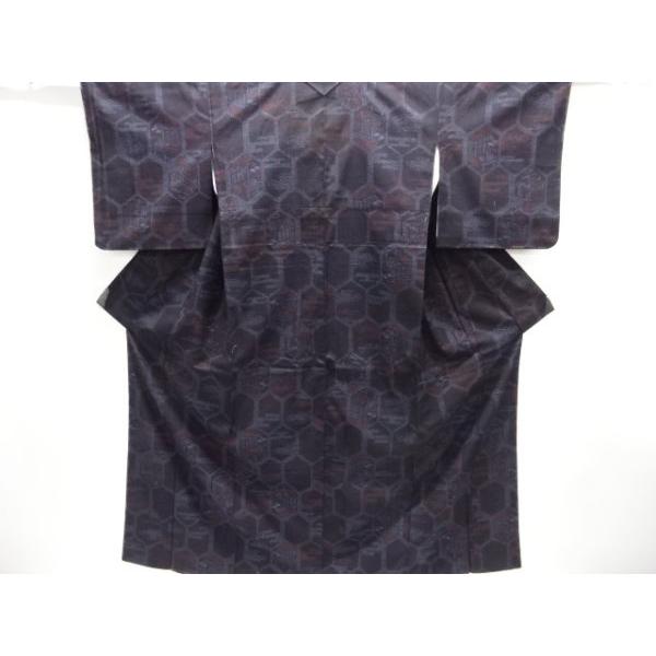 ys7695424;  未使用品　重要無形文化財本場結城紬80亀甲　屋敷に花模様織り出し着物【着】