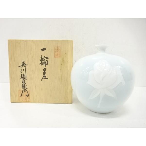 ys7743735;  奥川俊右衛門造　白地　薔薇　一輪挿【道】