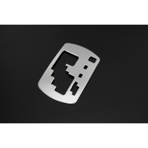 在庫処分 80系 ノア/ヴォクシー シフトゲートベゼル パネル 鏡面仕上げ 1P メッキ調 貼り付け...