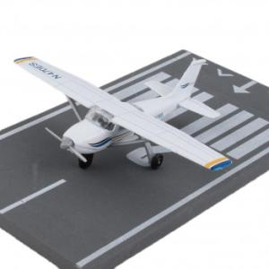 RUNWAY24 セスナC172 RW065