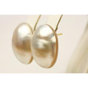 マベ真珠パールピアス 19×14mm ホワイト...の詳細画像1
