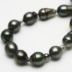 黒蝶真珠ネックレス 南洋真珠 バロックパール 変形 オシャレ 個性的