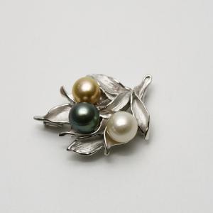 南洋白蝶真珠パールペンダントトップ 16×15mm ホワイトカラー K14WG製
