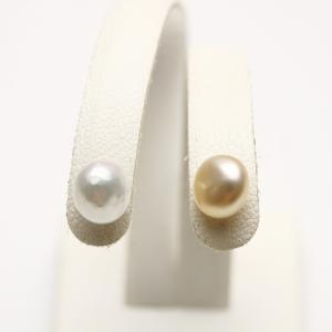 南洋白蝶真珠パールピアス　ケシ　8mm　マルチカラー　K18製 南洋白蝶真珠パールピアス ケシ 8mm マルチカラー K18製 : 真珠