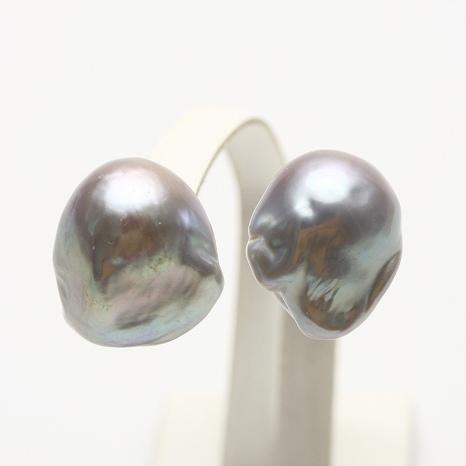 淡水真珠パールピアス　グレーカラー　15mm 　K14WG製