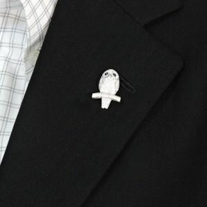 フクロウブローチ サファイア 梟 ふくろう ダイヤモンド ブローチ サファイア フクロウ ダイヤモンド ブローチ ラペルピン タイニーピン ピンズ ピン ブローチ ホワイトゴールド Dbk534bok 真珠の杜