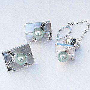 ダイアモンド K14WG ネクタイピン 　ケース付き 半額/ K14WG ホワイトゴールド/エメラルド ネクタイピン(代引き