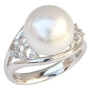 【最終価格】今年購入の美品❗️保証書付✨エメラルド×ダイヤモンドプラチナリング ダイヤモンドリング プラチナ エメラルドカット 婚約指輪 エンゲージ