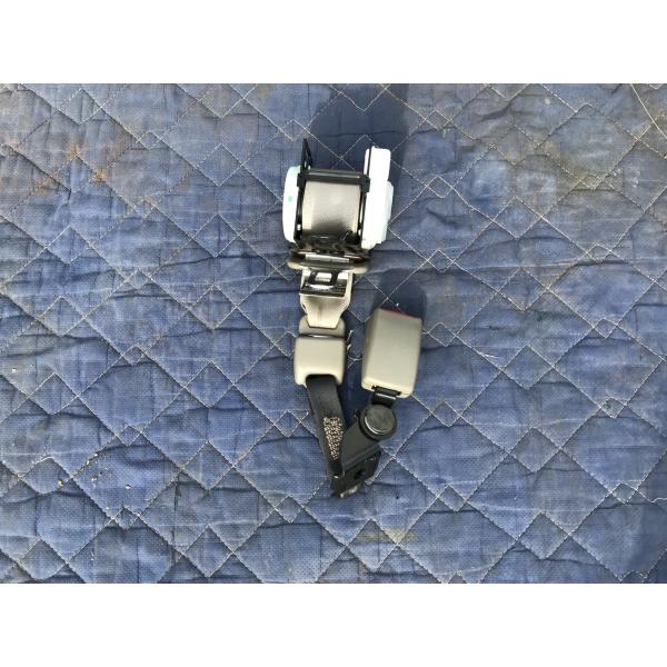 トヨタ TOYOTA マークX MarkX GRX120 リアシートベルト中央