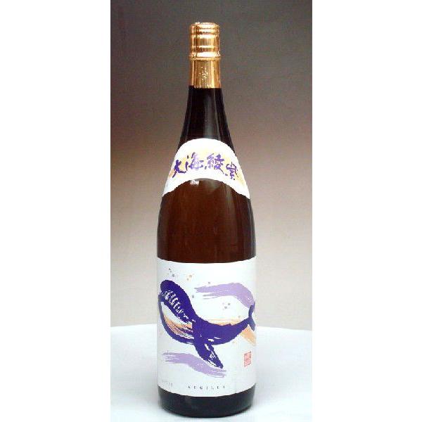 芋焼酎 くじらのボトル 綾紫 黒麹 25度 1800ml − 大海酒造