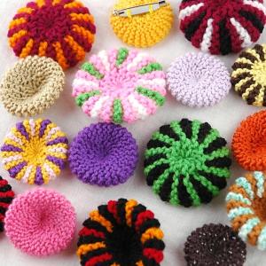岩崎定子さんのニョッキみたいな手編みブローチ（４種類）
