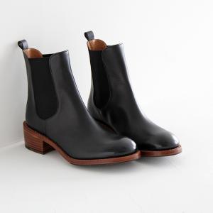 plus by chausser（プリュスバイショセ） プリュス バイ ショセ ボタン