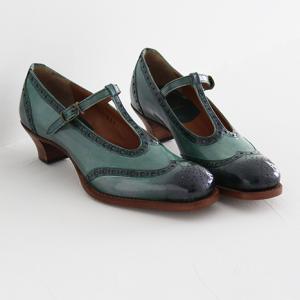 plus by chausser プリュス バイ ショセ Tストラップパンプス PC-5054 green レディース｜shoesgallery-hana