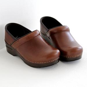 dansko ダンスコ Professional Pull Up Tan Tumbled /プロフェッショナル プルアップ タン サボ クロッグス レディース｜shoesgallery-hana