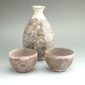 京焼 清水焼 赤濃牡丹唐草お預け酒器セット 壹楽 : 松韻堂 Yahoo!店