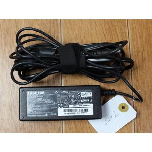 ★東芝　純正パソコン用ACアダプタ SADP-65KB（19V-3.42A） T005☆中古